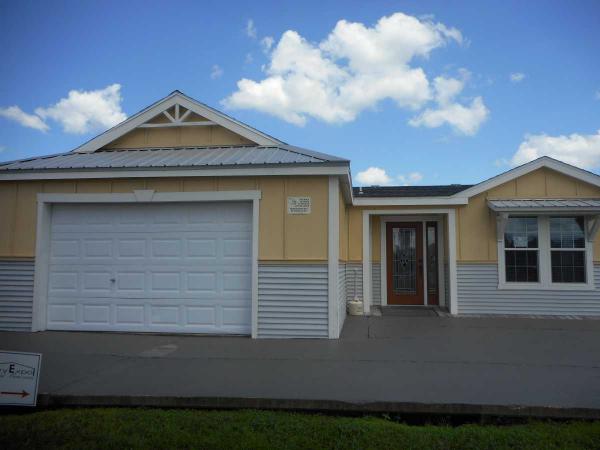 1013 MAIN STREET ,FL, Leesburg, 34748