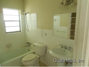1704 High Street, Leesburg, FL 34748