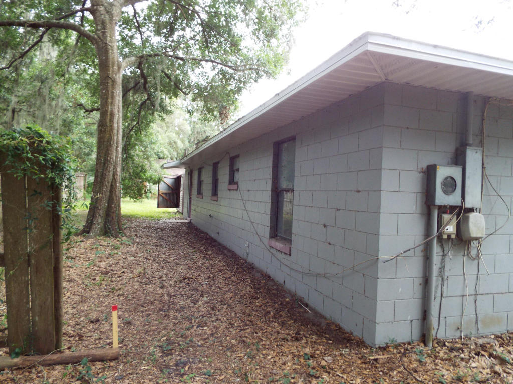 812 Merridale Avenue, Leesburg, FL 34748