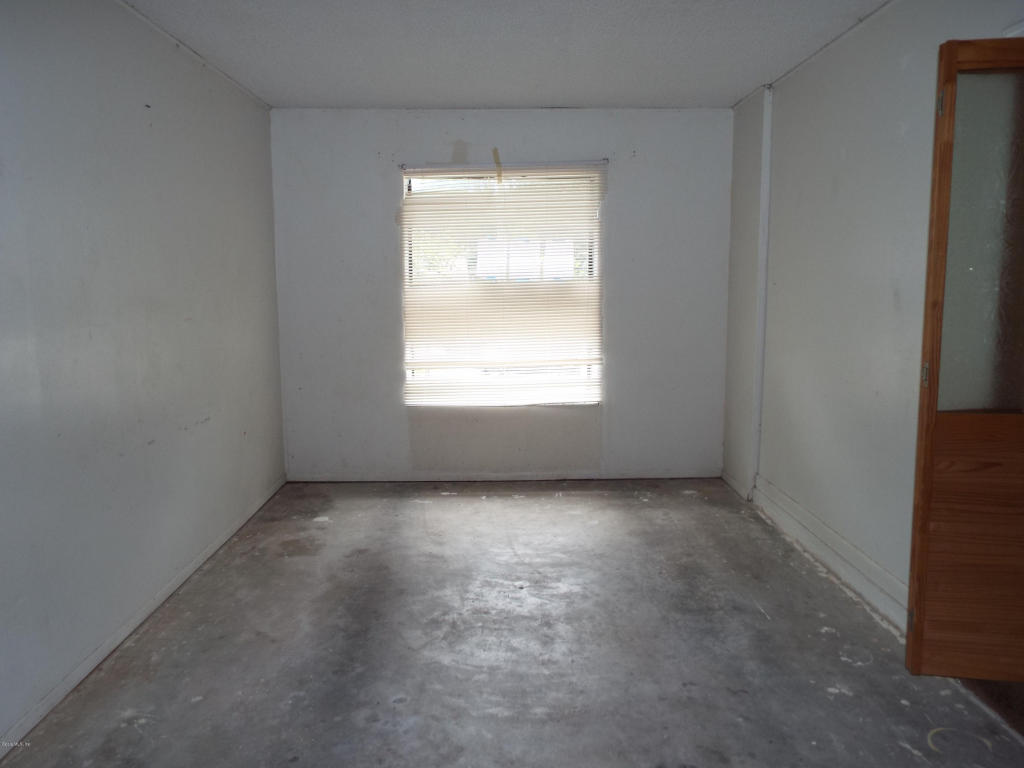 812 Merridale Avenue, Leesburg, FL 34748
