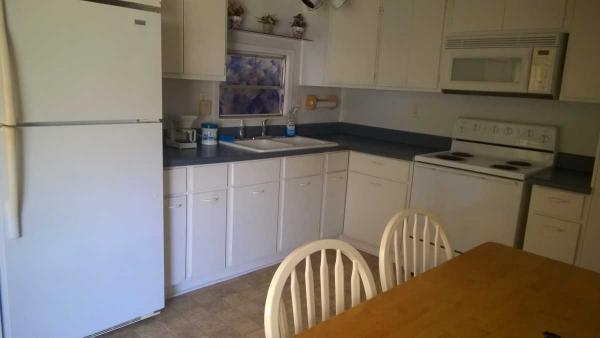 Leesburg Lakeshore Mobile Home Park1208 N LEE STREET #158Leesburg, FL 34748