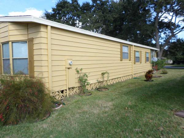 Lakes at Leesburg2761 MAIN STREETLeesburg, FL 34788