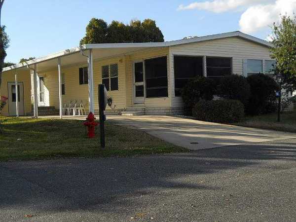 Lakes at Leesburg52 Buccaneer DriveLeesburg, FL 34788