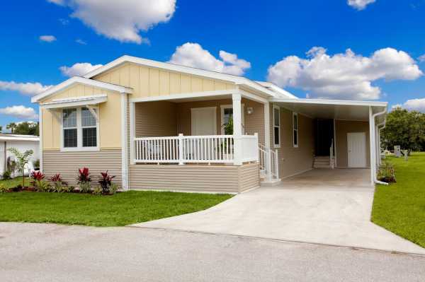 Mid Florida Lakes107 Magnolia WayLeesburg, FL 34788