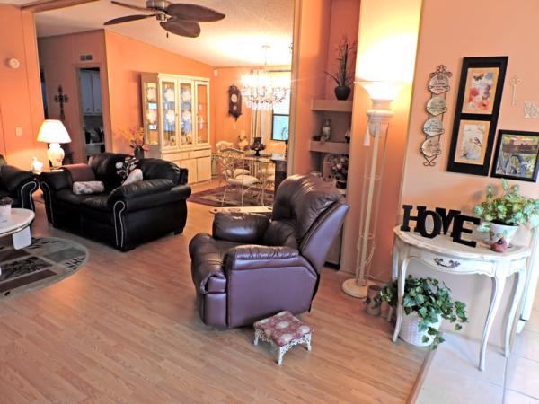 Lakes at Leesburg175 Buccaneer Dr.Leesburg, FL 34788