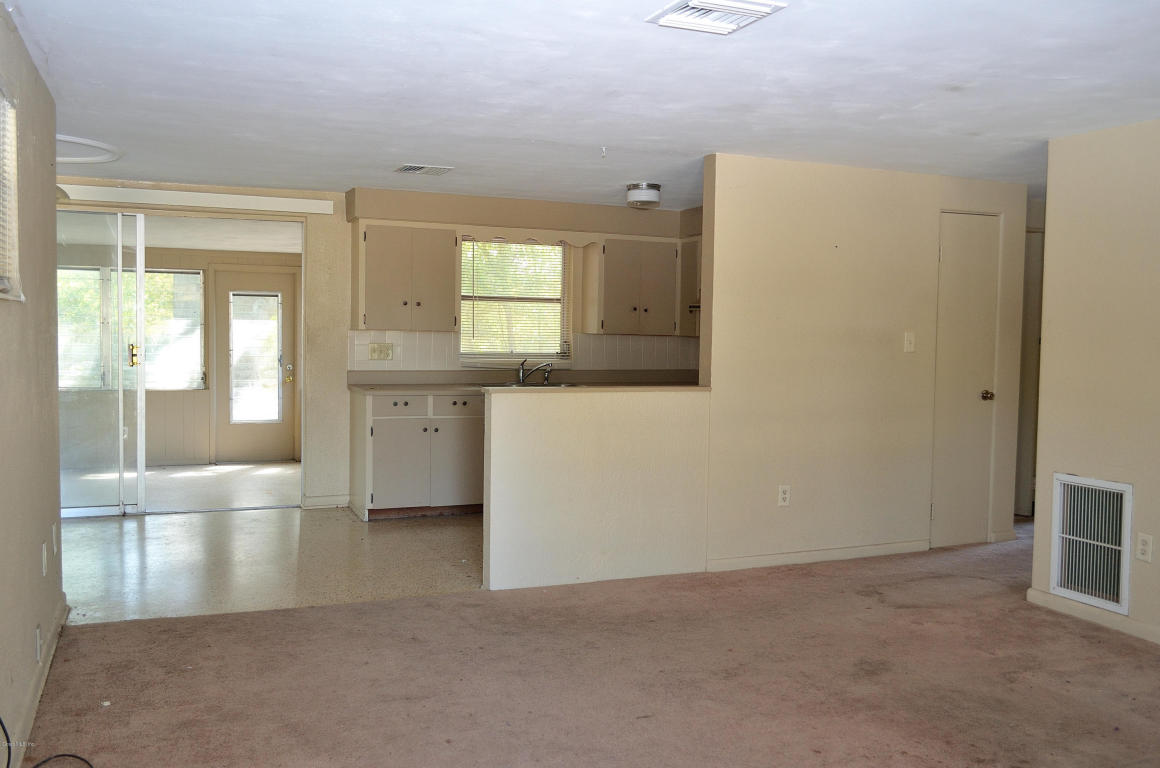 32648 Vista Avenue, Leesburg, FL 34788