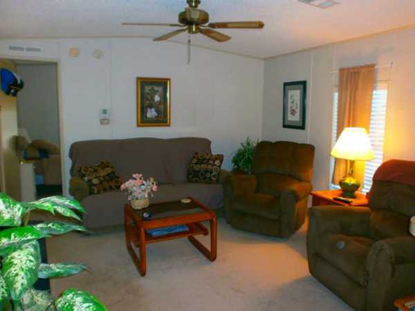 Lake Griffin Harbor33229 SEASHELL LANELeesburg, FL 34788