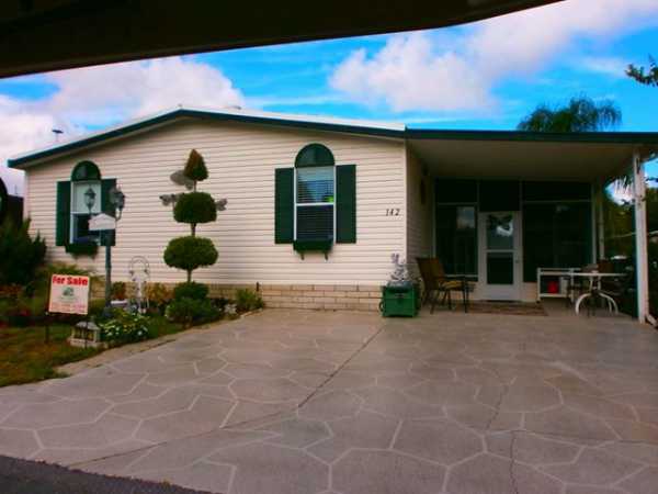 Lake Griffin Harbor33121 DOCKSIDE LANELeesburg, FL 34788