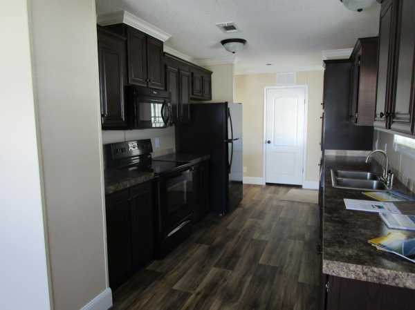 Mid Florida Lakes105 Lakeview DriveLeesburg, FL 34788