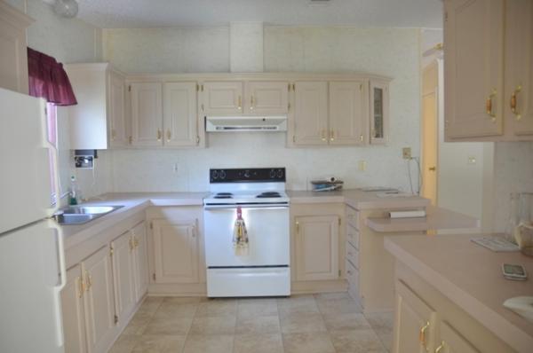Lake Harris Landing Mobile Home Park7513 River Run DriveLeesburg, FL 34788