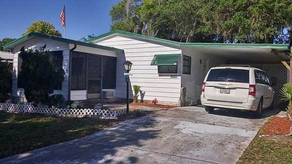 Lakeside Village1241 Citrus DriveLeesburg, FL 34788