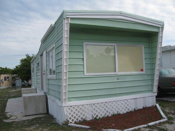Ridgecrest Mobile Home Park 208 Pecan PlaceFort Pierce, FL 34946