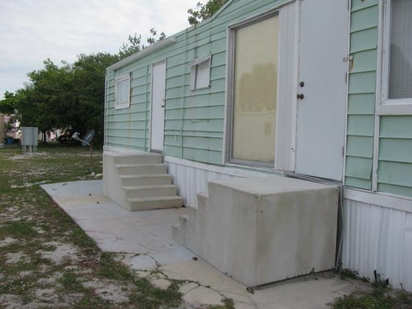 Ridgecrest Mobile Home Park 208 Pecan PlaceFort Pierce, FL 34946