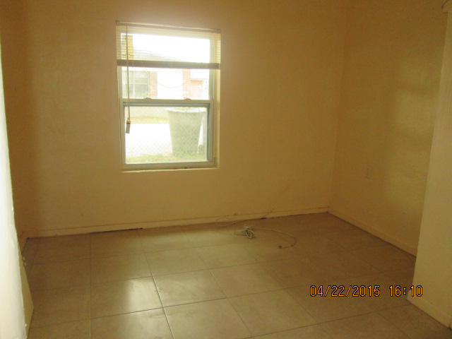 806 25th St A, Fort Pierce, FL 34946