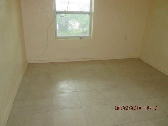 806 25th St A, Fort Pierce, FL 34946