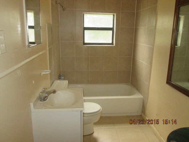 806 25th St A, Fort Pierce, FL 34946