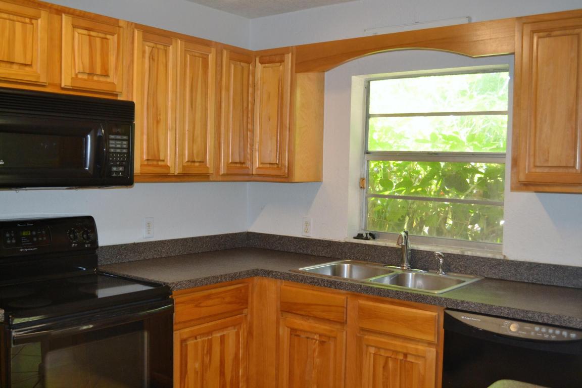 2621 Seneca Avenue, Fort Pierce, FL 34946