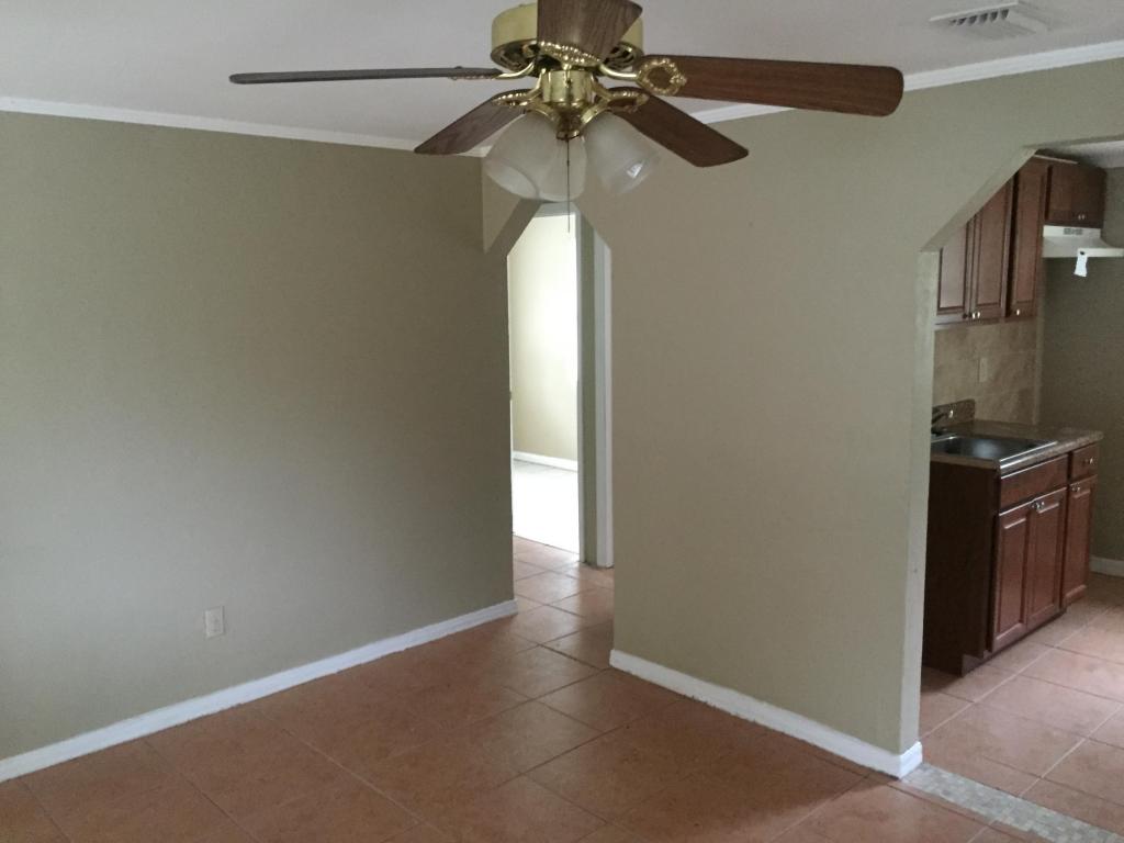 2001 N 46th St, Fort Pierce, FL 34947