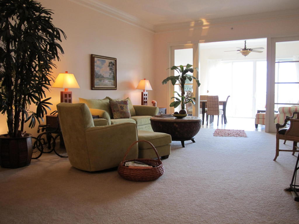 27 Harbour Isle Drive W, Fort Pierce, FL 34949