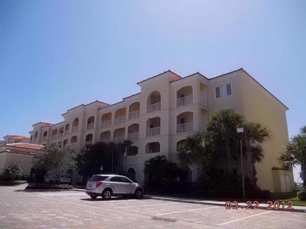 32 Harbour Isle Drive E, Fort Pierce, FL 34949