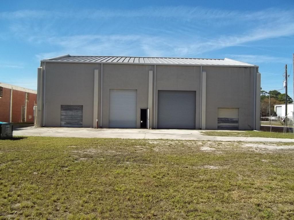 704 N 39th Street, Fort Pierce, FL 34950