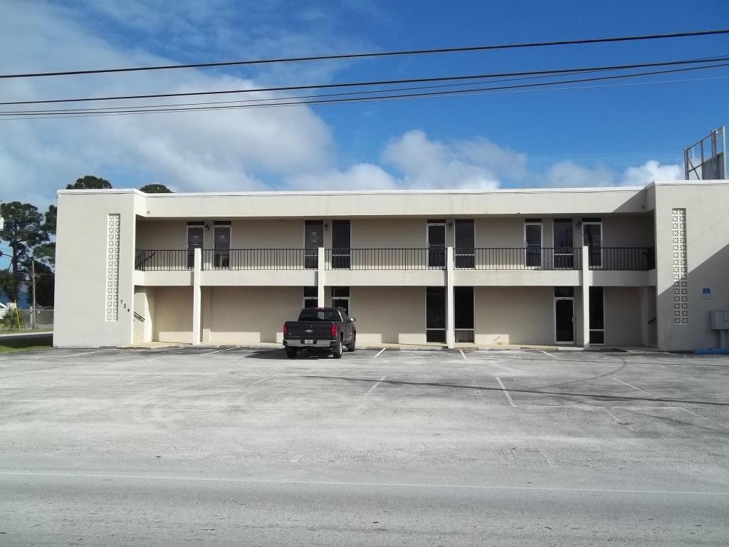 704 N 39th Street, Fort Pierce, FL 34950