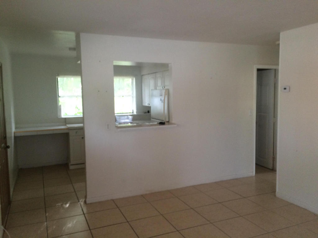 126 N 12th Street, Fort Pierce, FL 34950