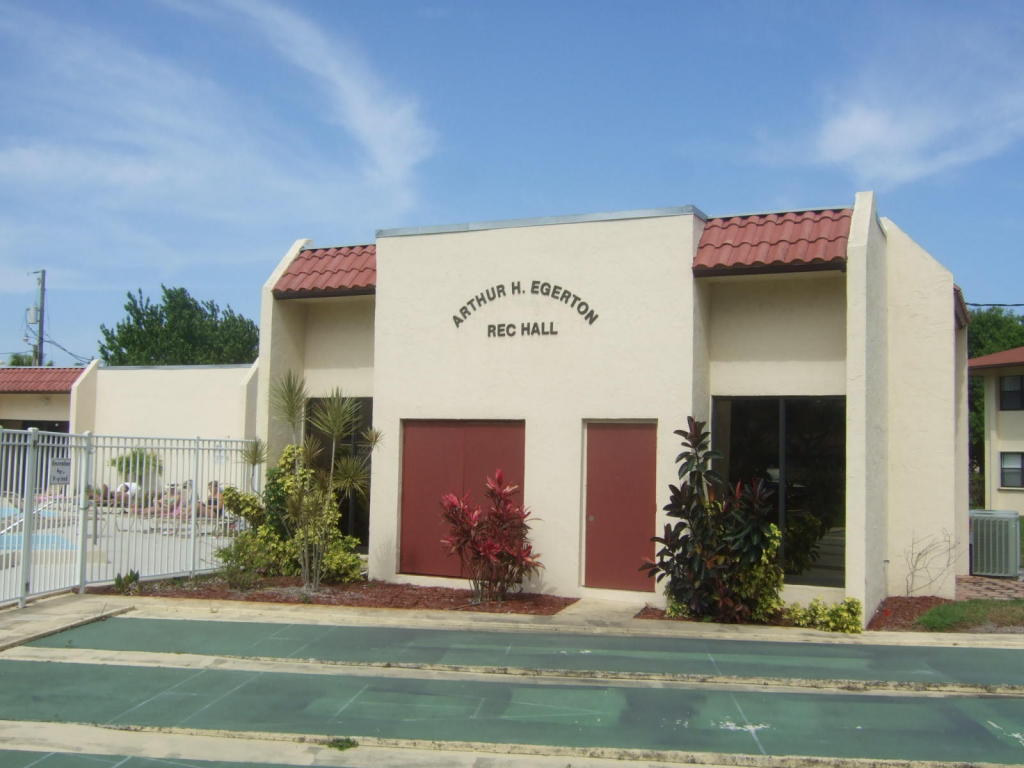 2050 Oleander Boulevard, Fort Pierce, FL 34950