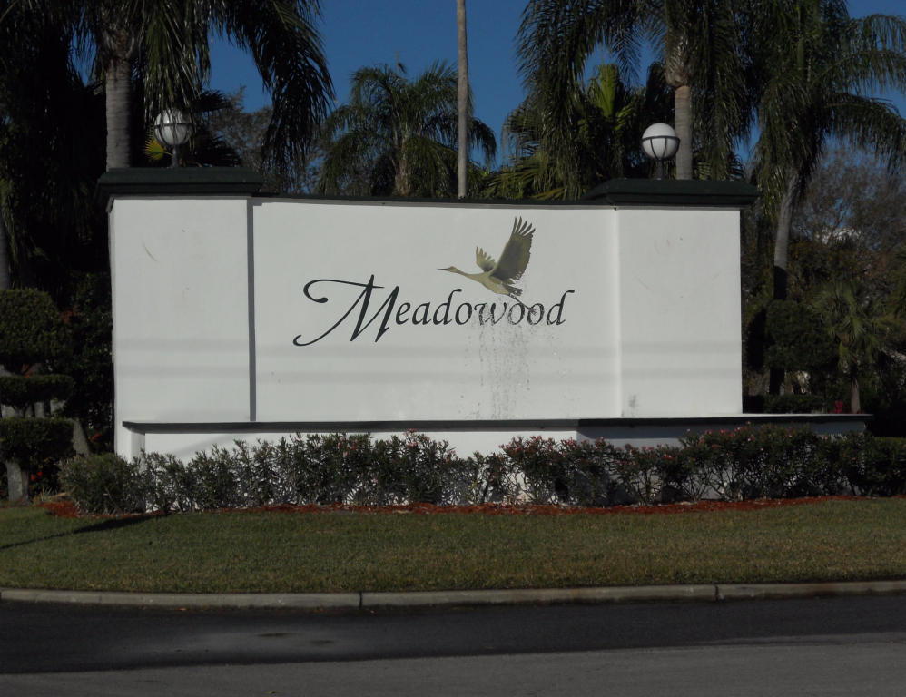 9460 Meadowood Dr, Fort Pierce, FL 34951