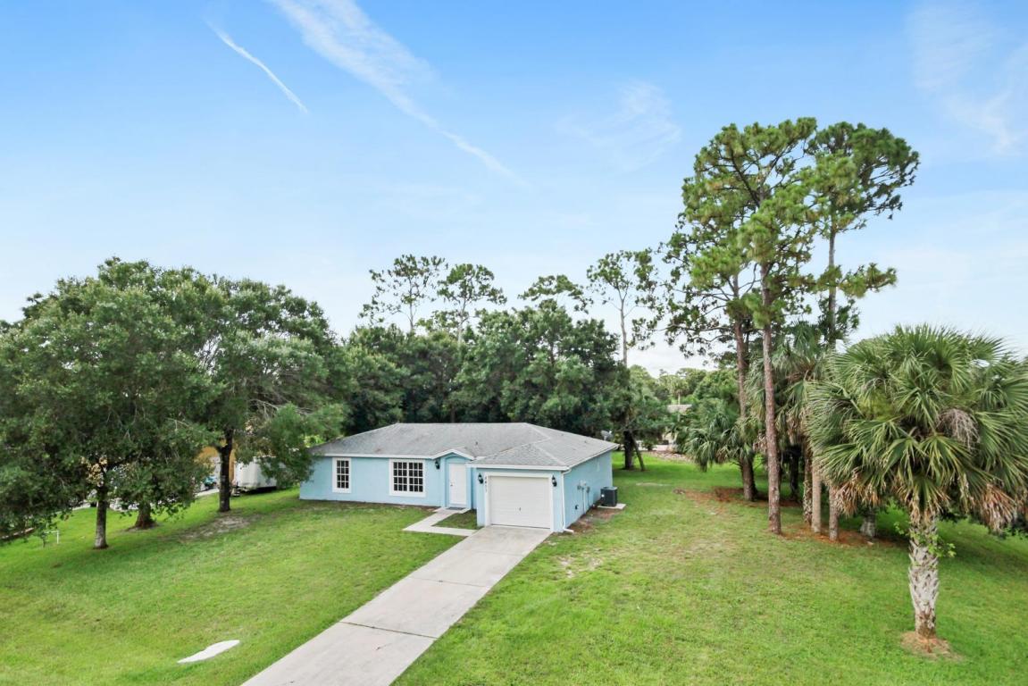 8407 Pensacola Road, Fort Pierce, FL 34951