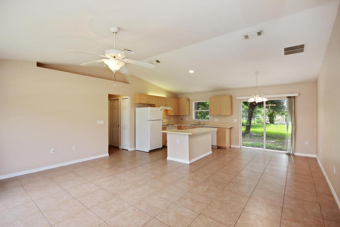 8407 Pensacola Road, Fort Pierce, FL 34951