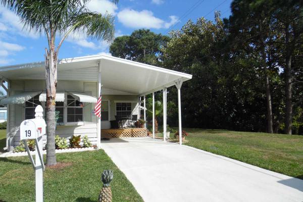 Spanish Lakes Golf Village 19 La Costa LnPort Saint Lucie, FL 34952