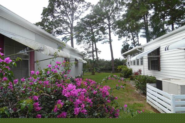 Spanish Lakes Riverfront107 Camino del RioPort Saint Lucie, FL 34952