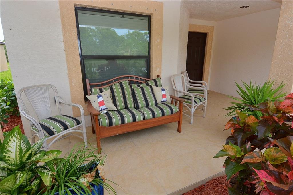 34 Silver Oak Drive, Port Saint Lucie, FL 34952