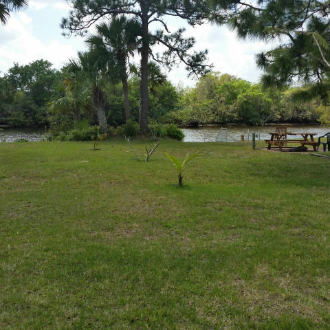 Spanish Lakes Riverfront119 Camino Del RIoPort Saint Lucie, FL 34952