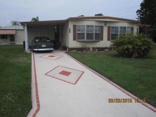 Spanish Lakes Riverfront10 Alcala LanePort Saint Lucie, FL 34952