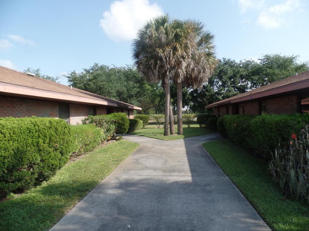 10692 S Us Highway 1, Port Saint Lucie, FL 34952