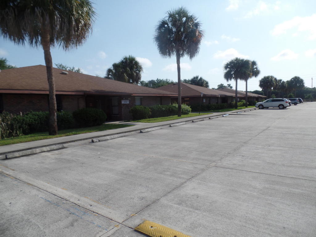10694 S Us Highway 1, Port Saint Lucie, FL 34952