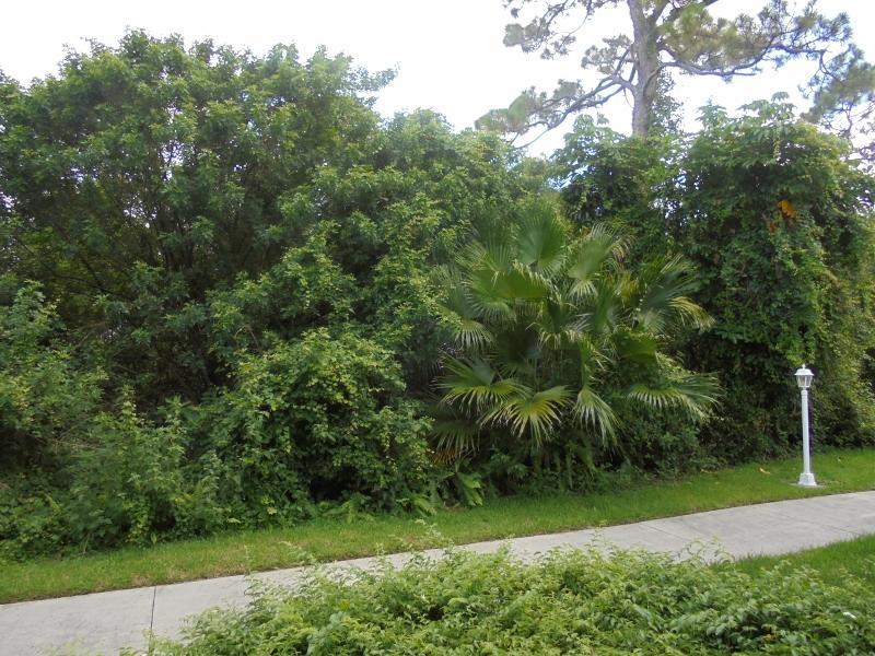 2500 SE Anchorage Cove, Port Saint Lucie, FL 34952