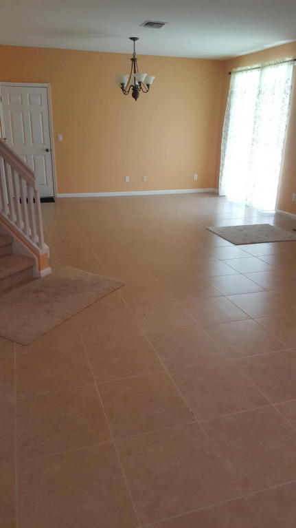 2574 SE Pineland Drive, Port Saint Lucie, FL 34952