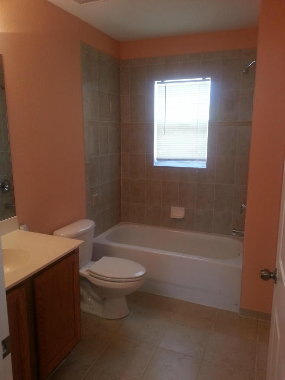 2574 SE Pineland Drive, Port Saint Lucie, FL 34952