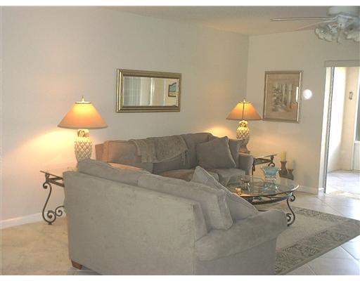 2104 SE Wild Meadow Circle, Port Saint Lucie, FL 34952