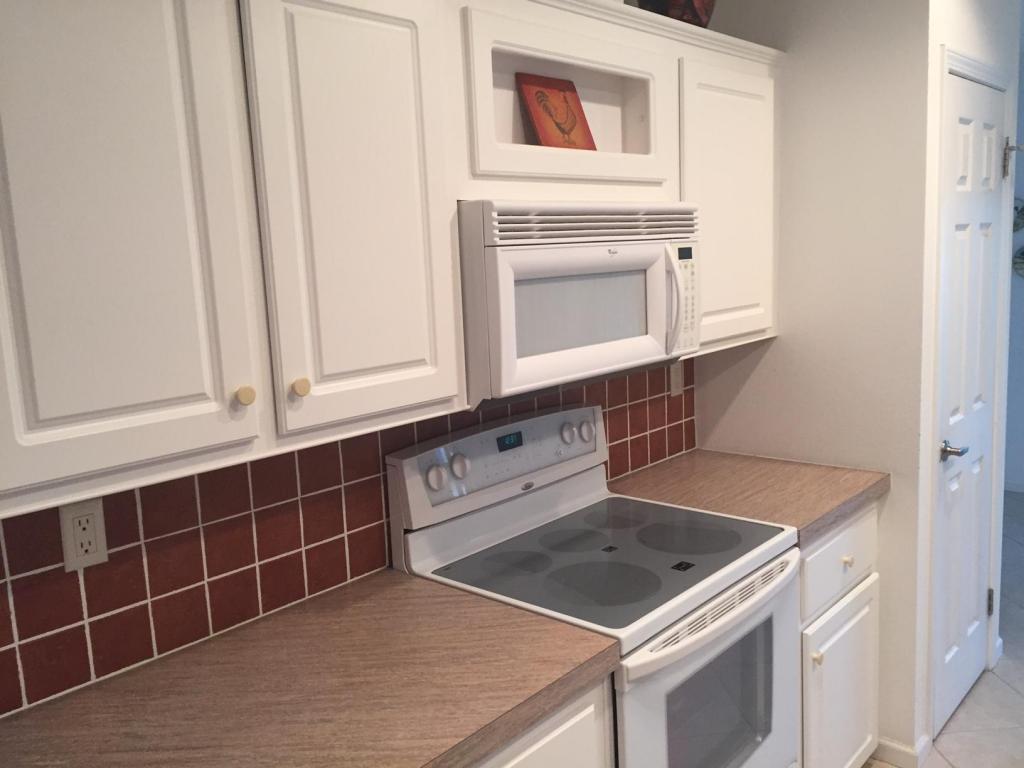 3122 Scarlet Tanger Court, Port Saint Lucie, FL 34952