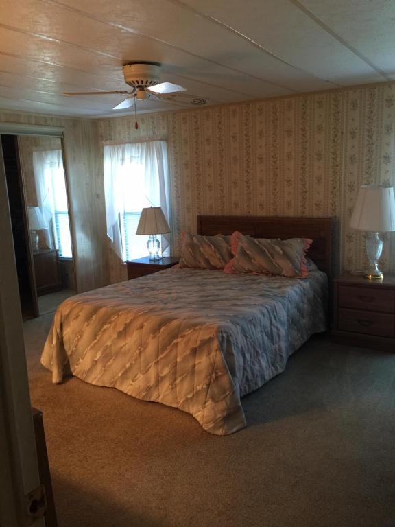 8246 Cinnamon Court, Port Saint Lucie, FL 34952