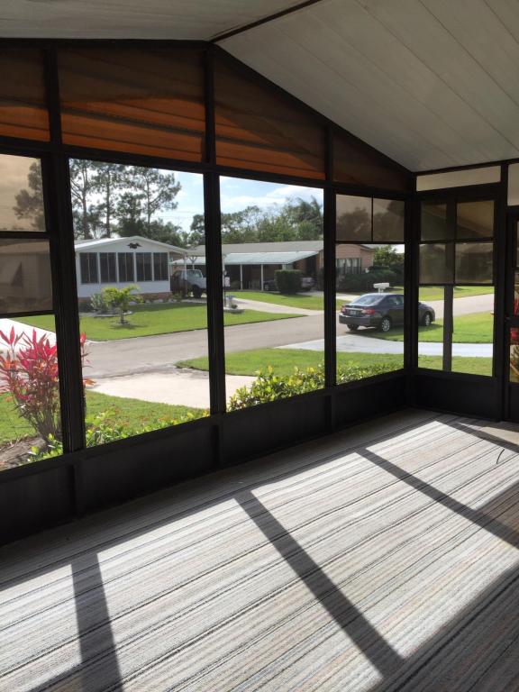 8246 Cinnamon Court, Port Saint Lucie, FL 34952