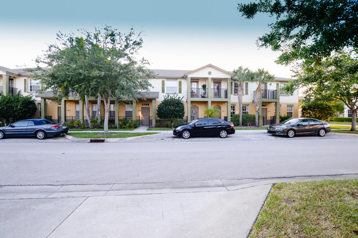 1976 SE Avon Park Drive, Port Saint Lucie, FL 34952