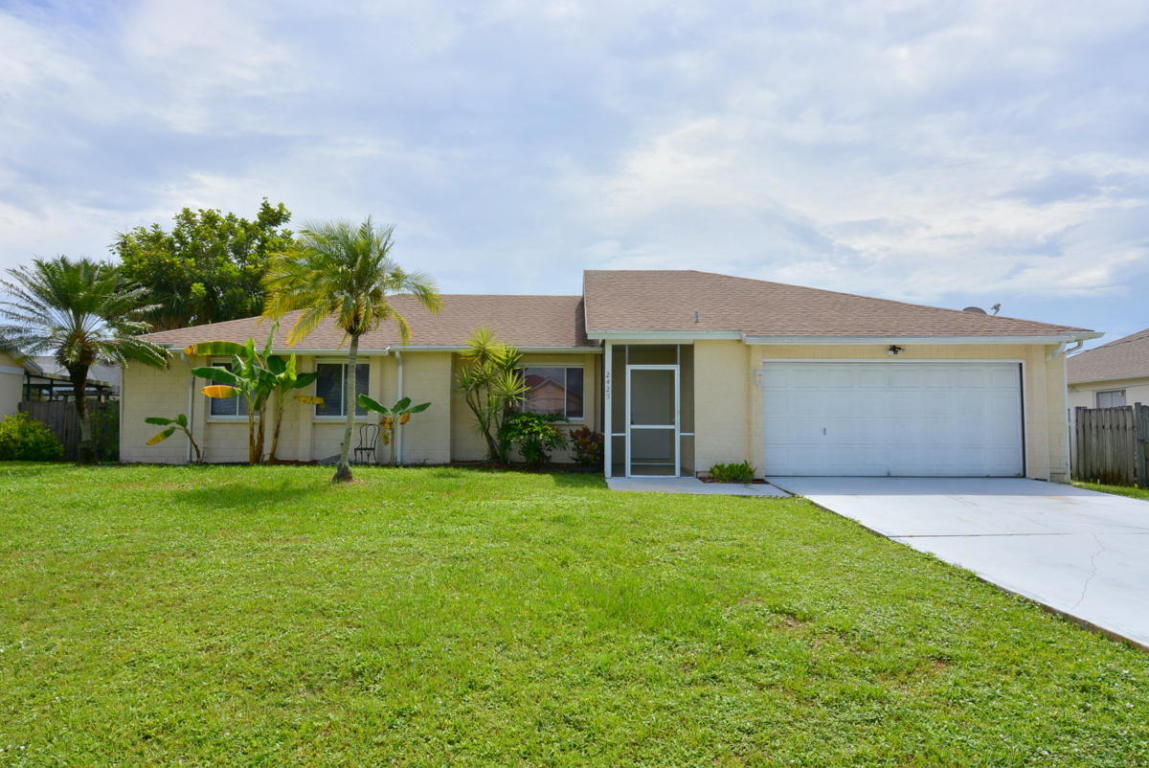 2425 SE Camarin Street, Port Saint Lucie, FL 34952