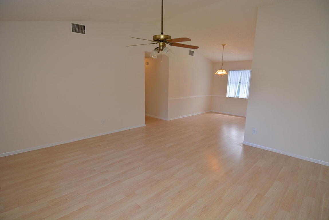 2425 SE Camarin Street, Port Saint Lucie, FL 34952