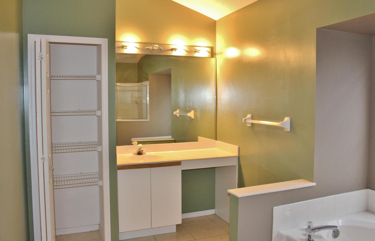 1897 SW Erie Street, Port Saint Lucie, FL 34953