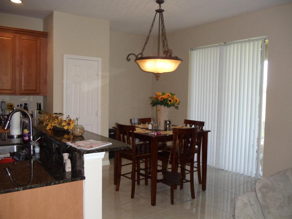 5842 NW Mesa Circle, Port Saint Lucie, FL 34953